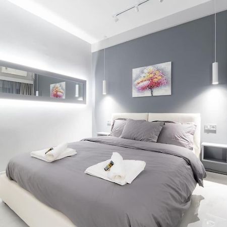 Lux Seaside Apartment By Volos Hospitality Exterior photo